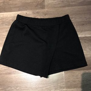 Black shorts-skorts